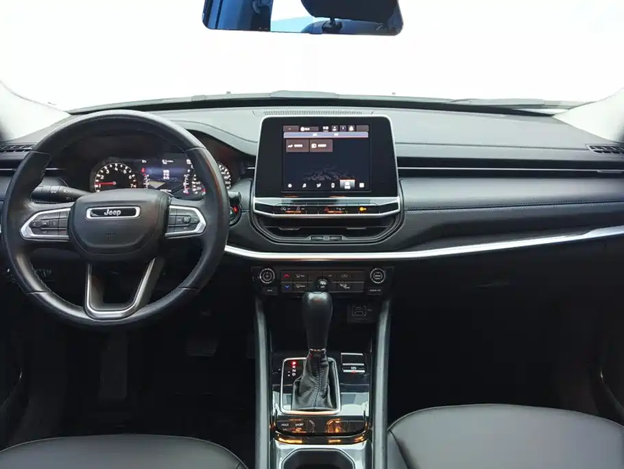 Jeep Compass — миниатюра 12