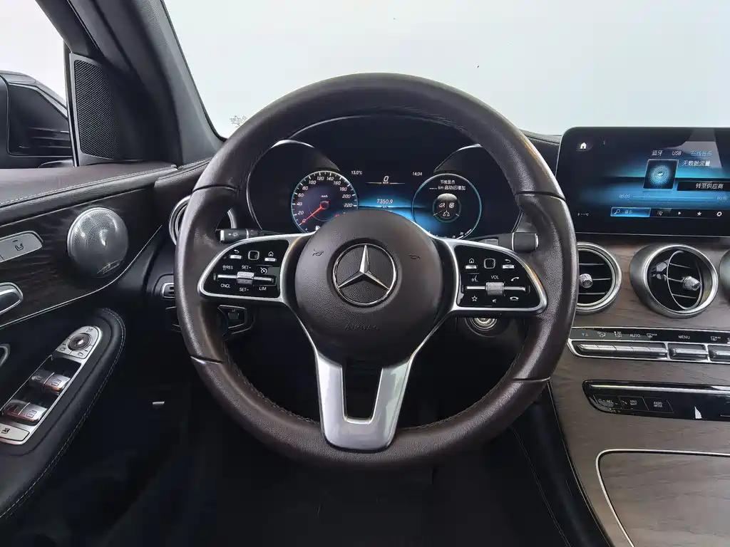 MERCEDES-BENZ GLC
