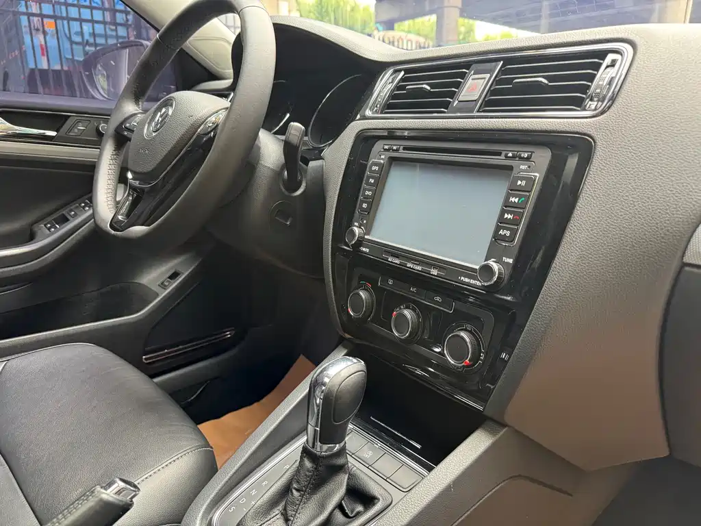Volkswagen Sagitar — миниатюра 10