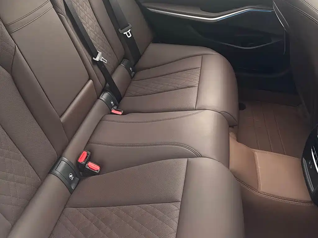 BMW 3 Series — миниатюра 6