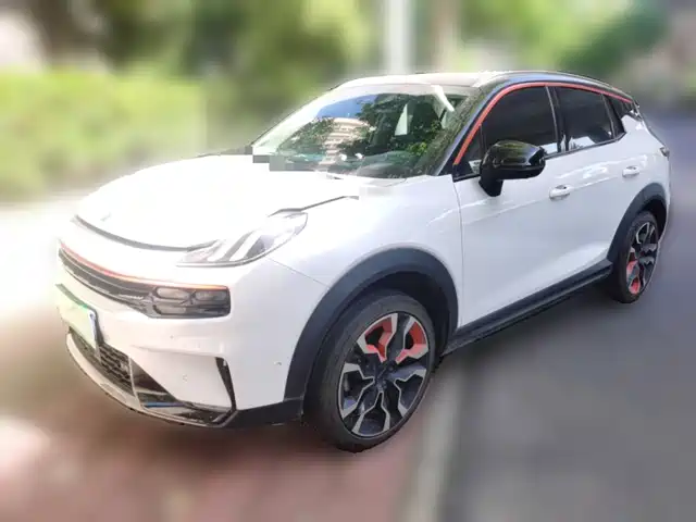 2022 Lynk & Co 06