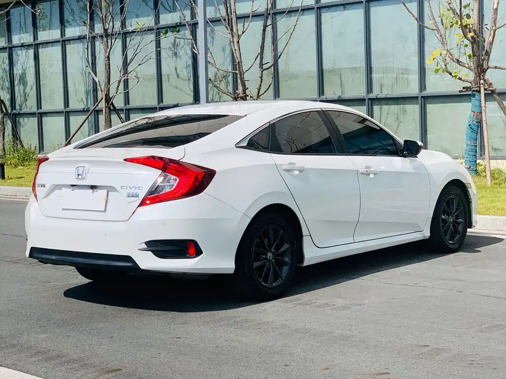Honda Civic — миниатюра 7