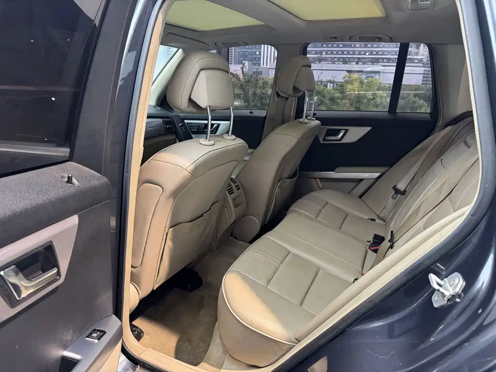 Mercedes-Benz GLK-Class (Import) — миниатюра 8