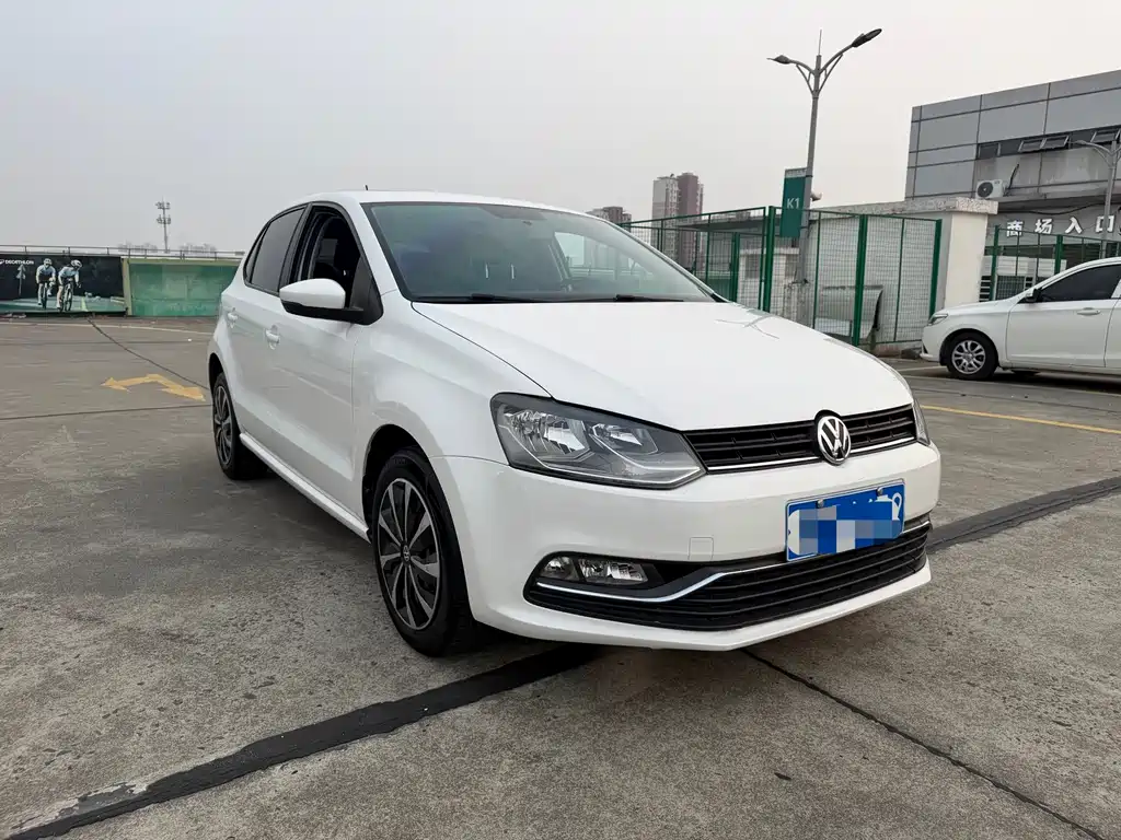 Volkswagen Polo 2016 1.6L AT Comfort