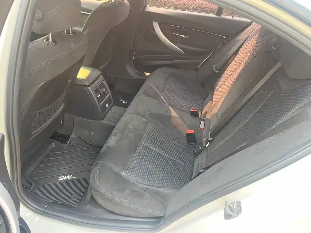BMW 3 Series — миниатюра 4