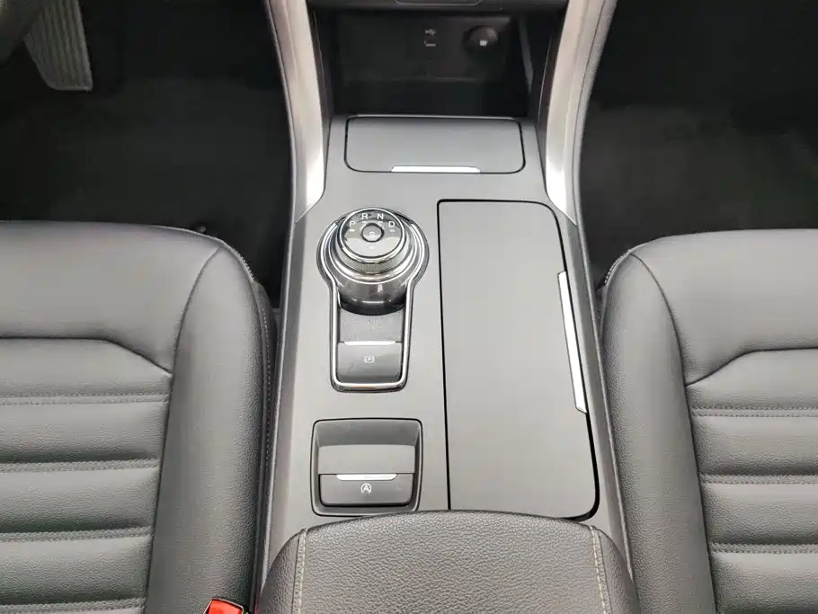 Ford Mondeo — миниатюра 16