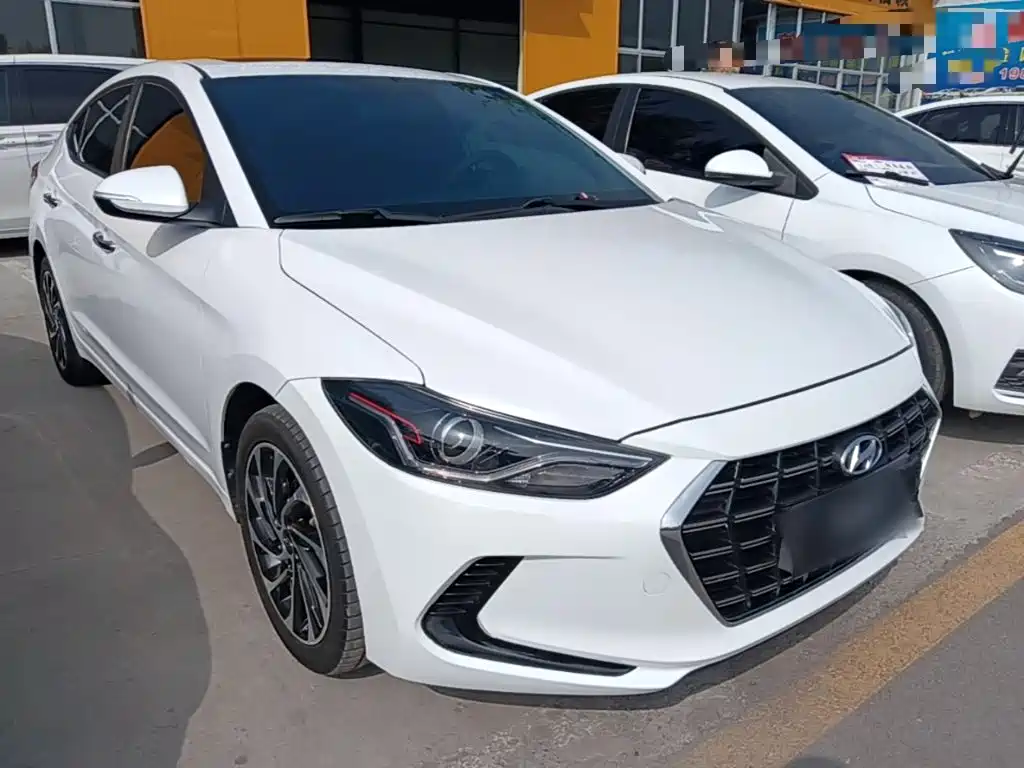 Hyundai Elantra — миниатюра 4