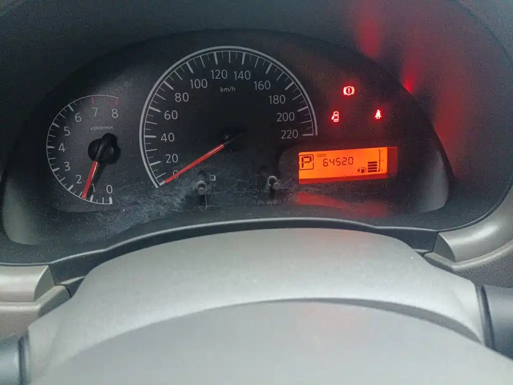 Nissan Sunny — миниатюра 13