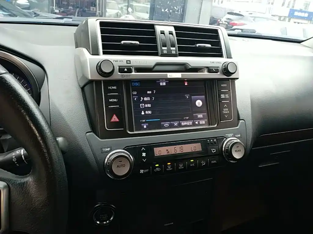 Toyota Prado — миниатюра 13