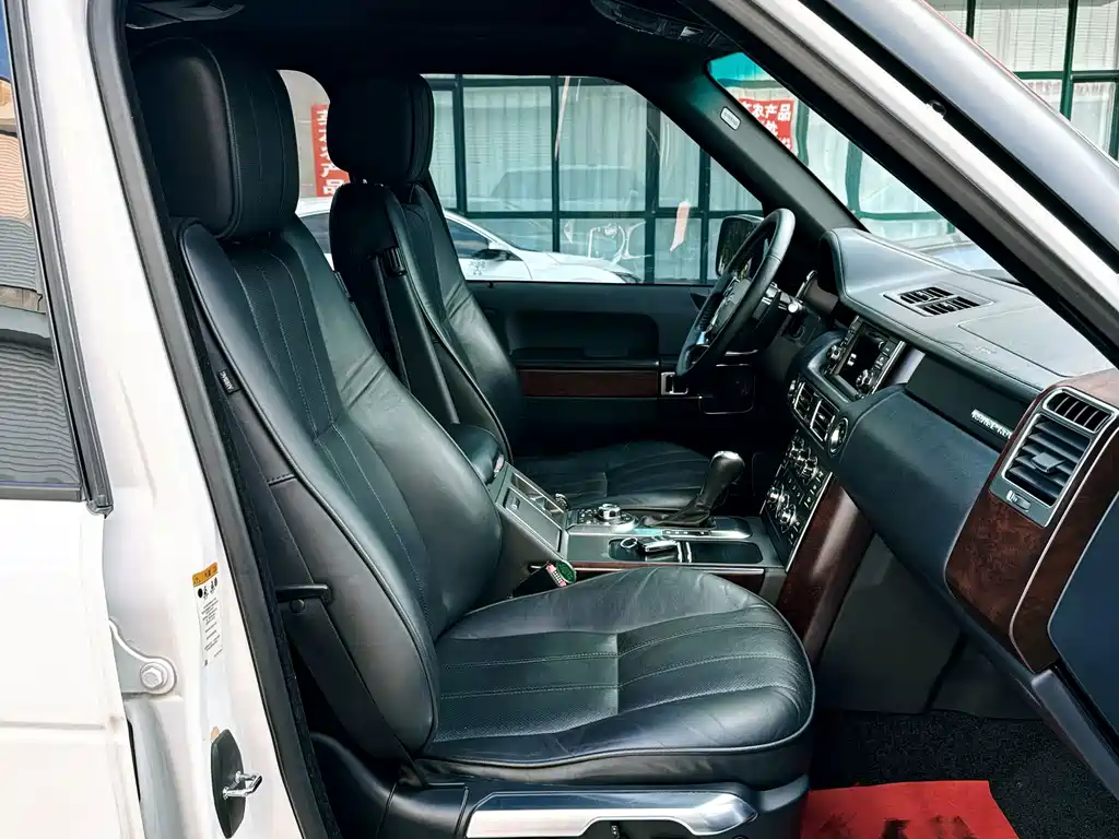 Land Rover Range Rover — миниатюра 9