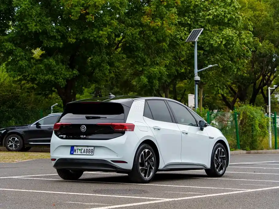 Volkswagen ID.3 — миниатюра 5