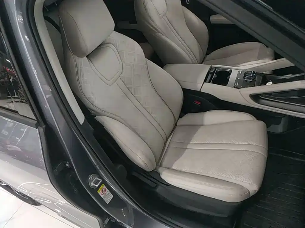 BYD Yuan UP — миниатюра 25