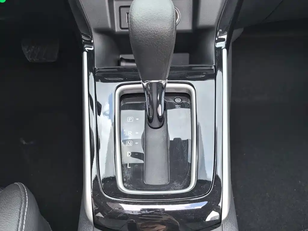 Nissan Sylphy — миниатюра 12