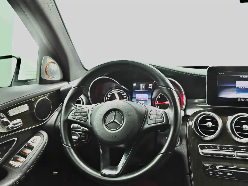 Mercedes-Benz GLC — миниатюра 12