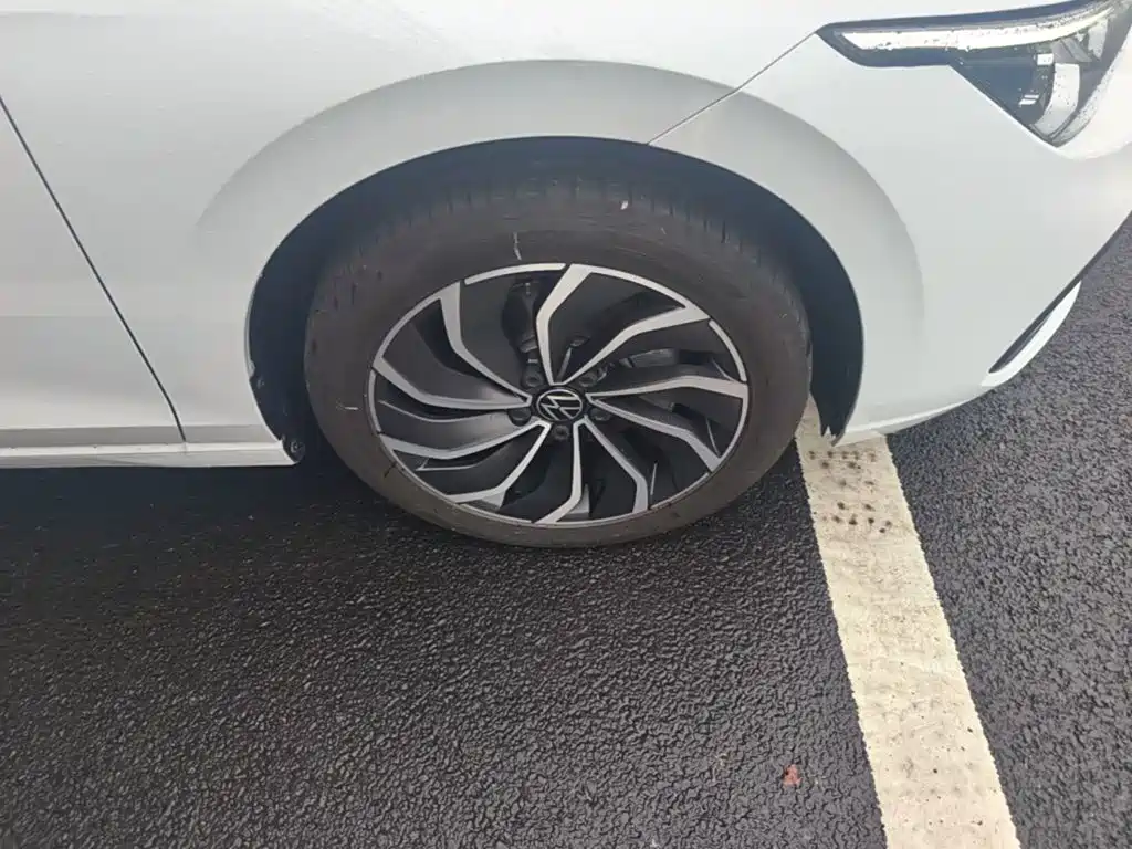 Volkswagen Golf — миниатюра 12