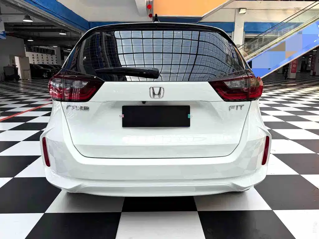Honda Fit — миниатюра 18