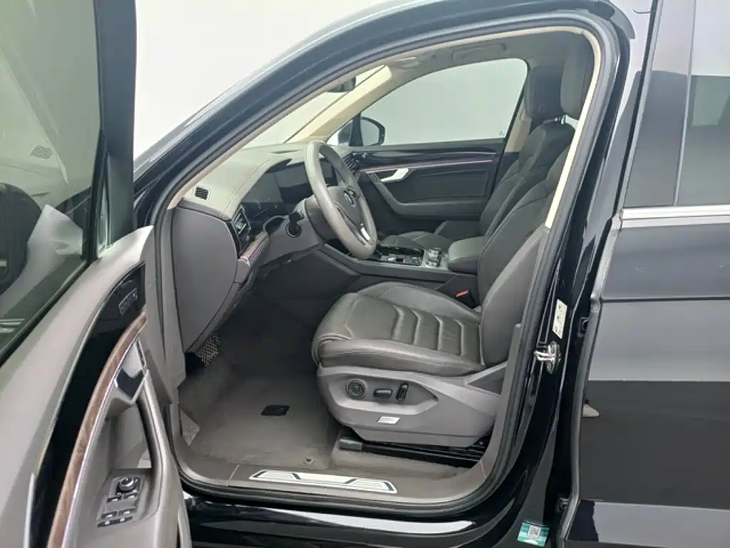 Volkswagen Touareg — миниатюра 8