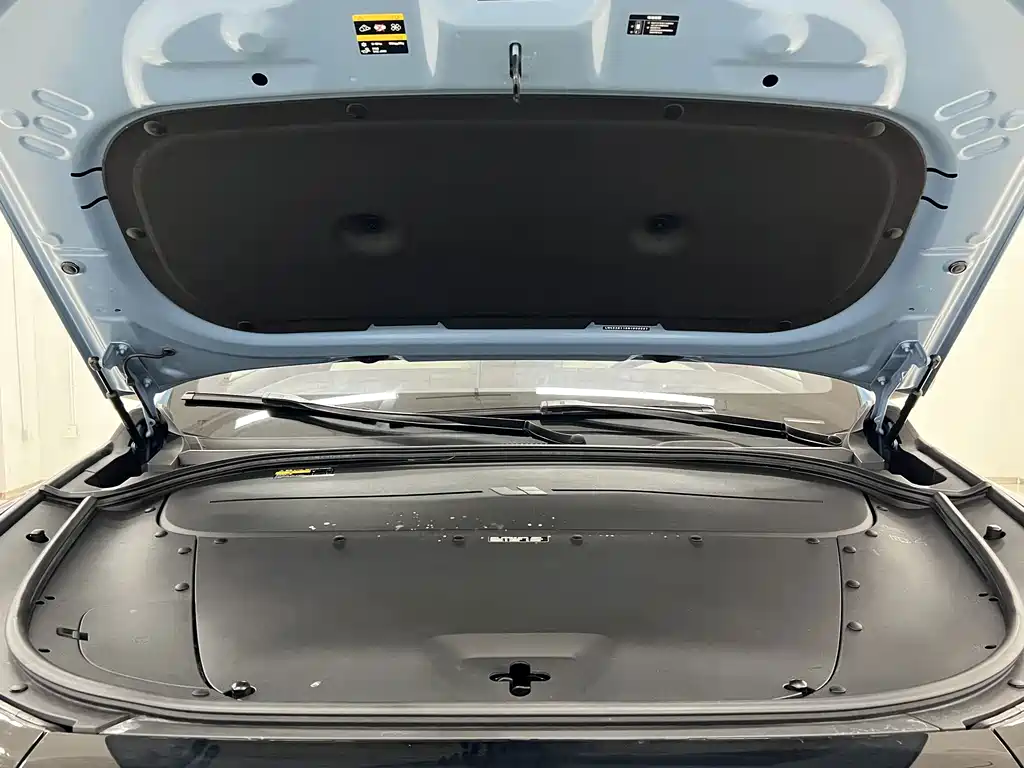 Li Auto Li ONE — миниатюра 12