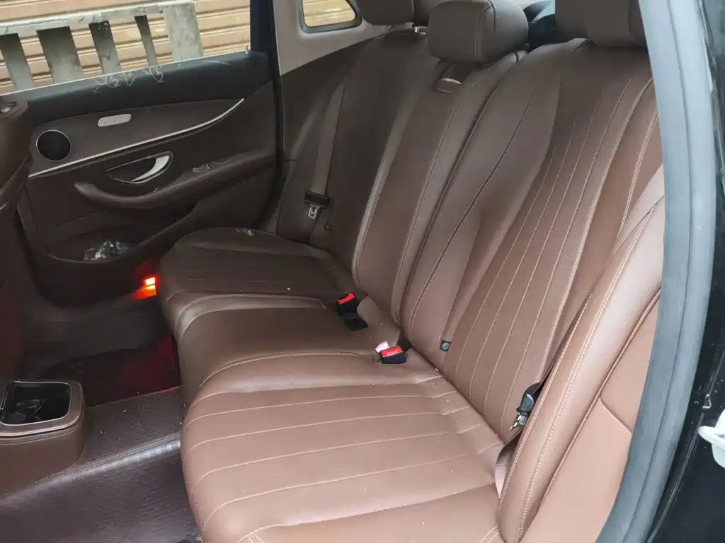 Mercedes-Benz E-Class — миниатюра 15
