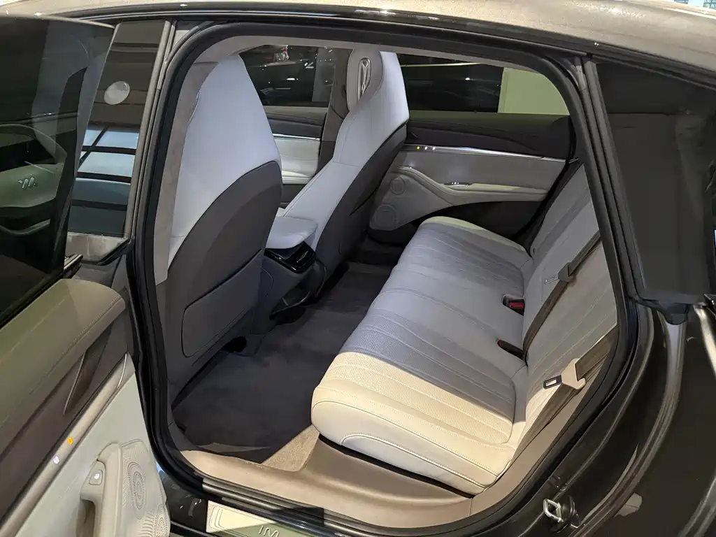 ZHIJI AUTOMOBILE ZHIJI L7