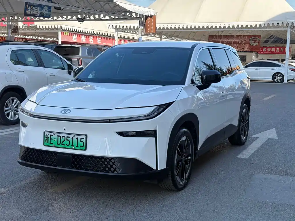 Toyota bZ3X — миниатюра 3