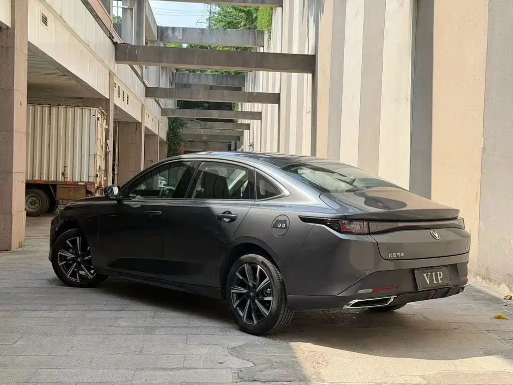 Changan Eado — миниатюра 9