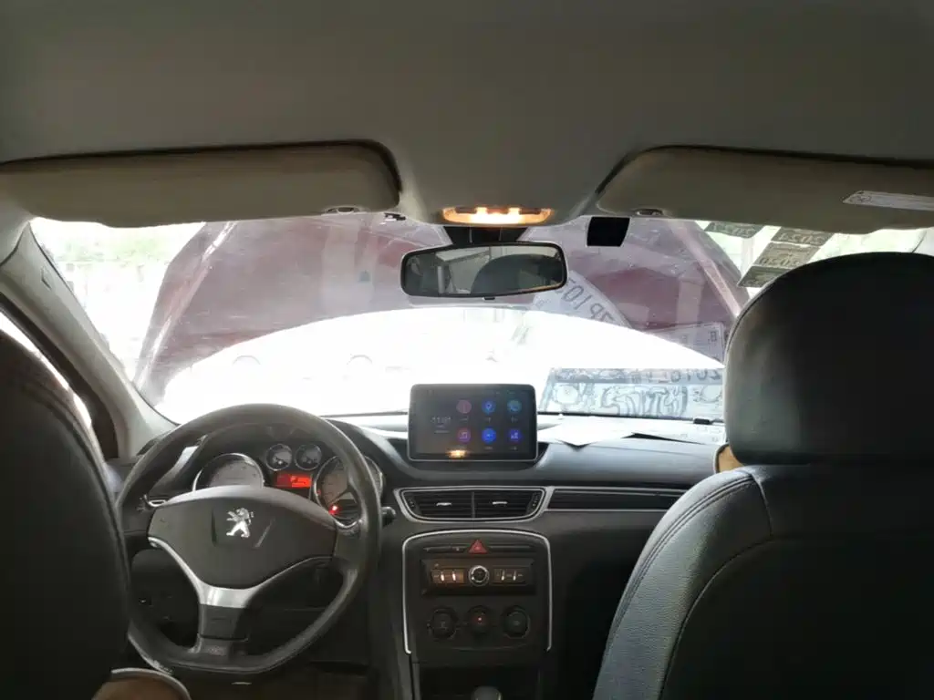 Peugeot 308 — миниатюра 18
