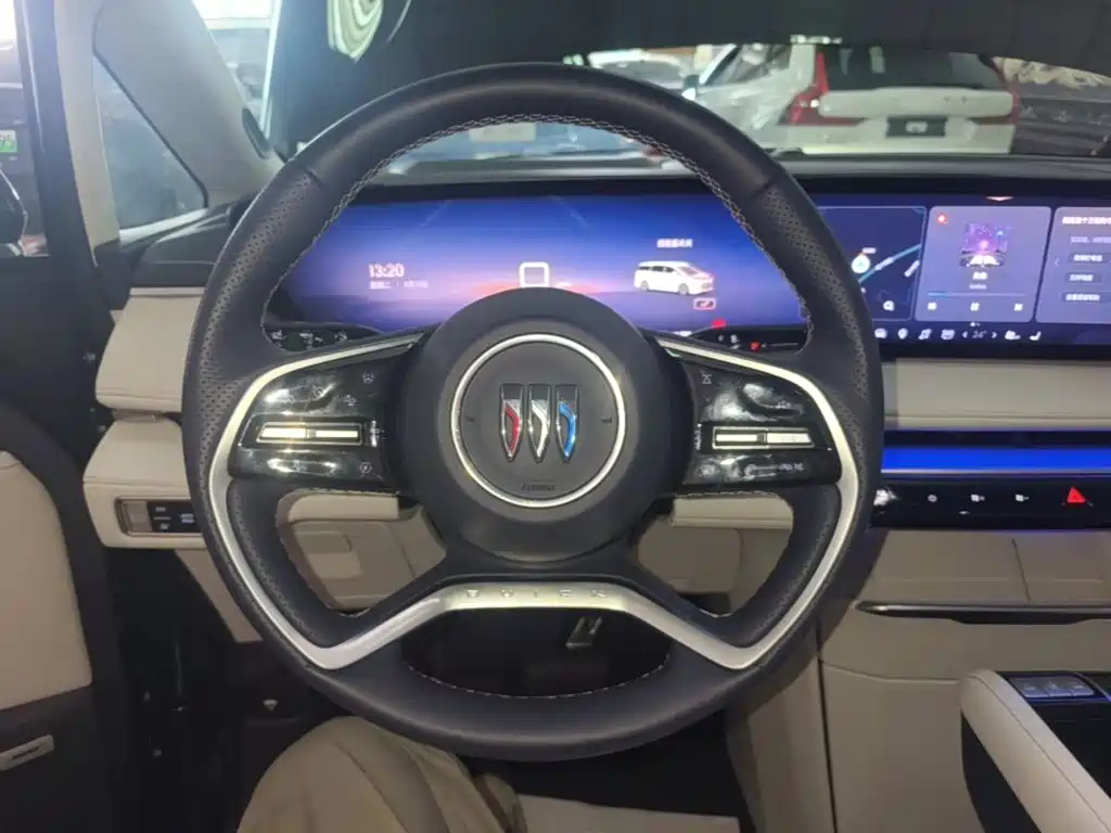 Buick GL8 Hybrid — миниатюра 7
