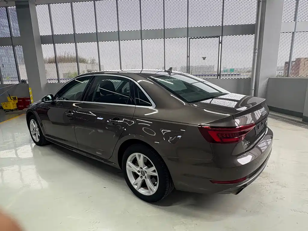 Audi A4L — миниатюра 15