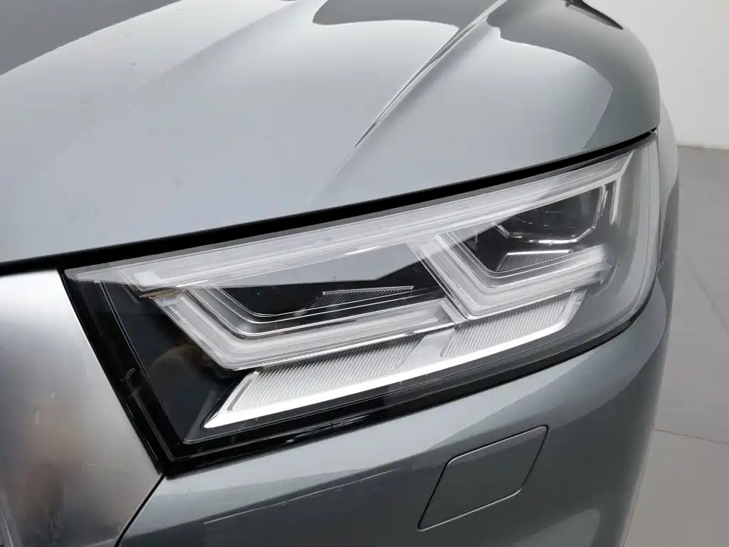 Audi Q5L — миниатюра 7