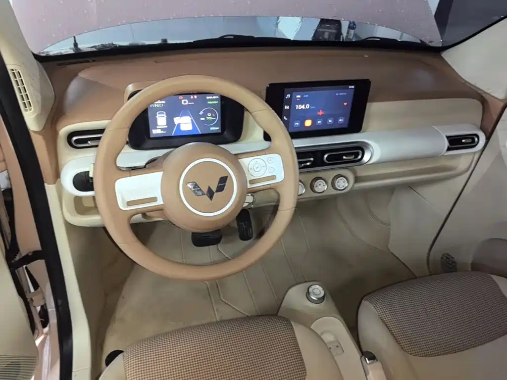 Wuling MINIEV — миниатюра 10