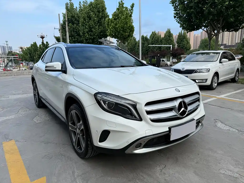 Mercedes-Benz GLA 2015 GLA 220 4MATIC Luxury