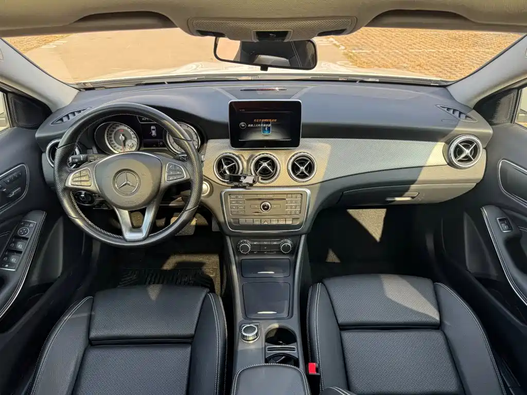 Mercedes-Benz GLA — миниатюра 11