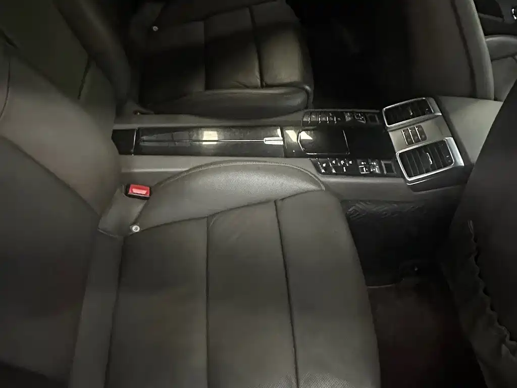 Porsche Panamera — миниатюра 6