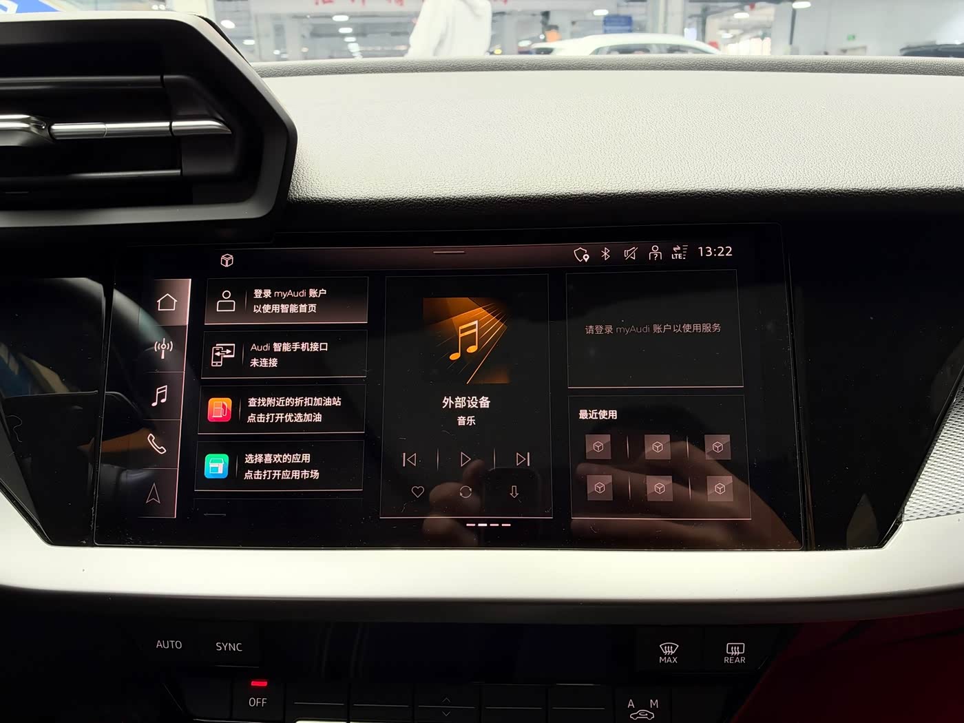 Audi A3 1.4 л 2022 г. Серебристо-серый, пробег 33000 км