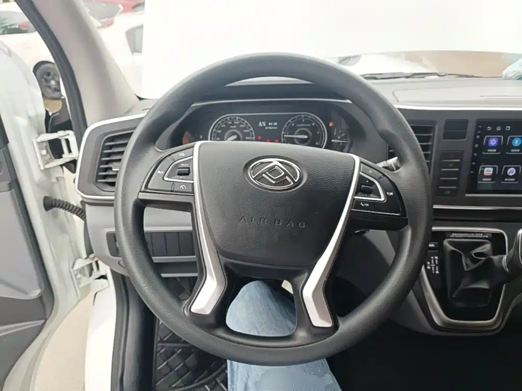 MAXUS V80 — миниатюра 11