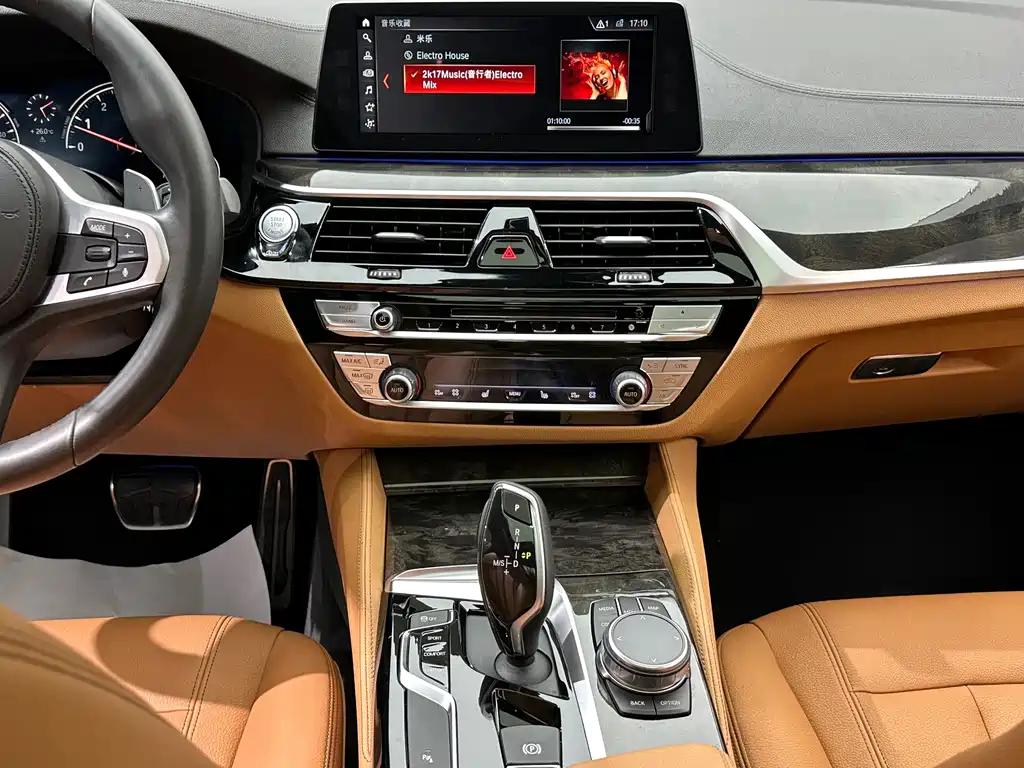 BMW 5 Series — миниатюра 21