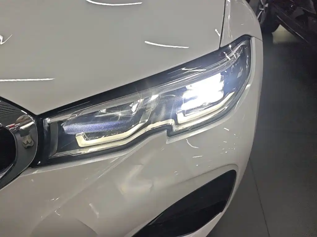 BMW 3 Series — миниатюра 24