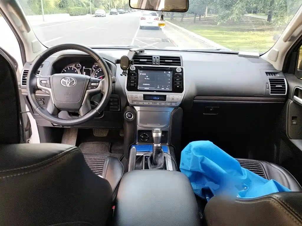 Toyota Prado — миниатюра 5