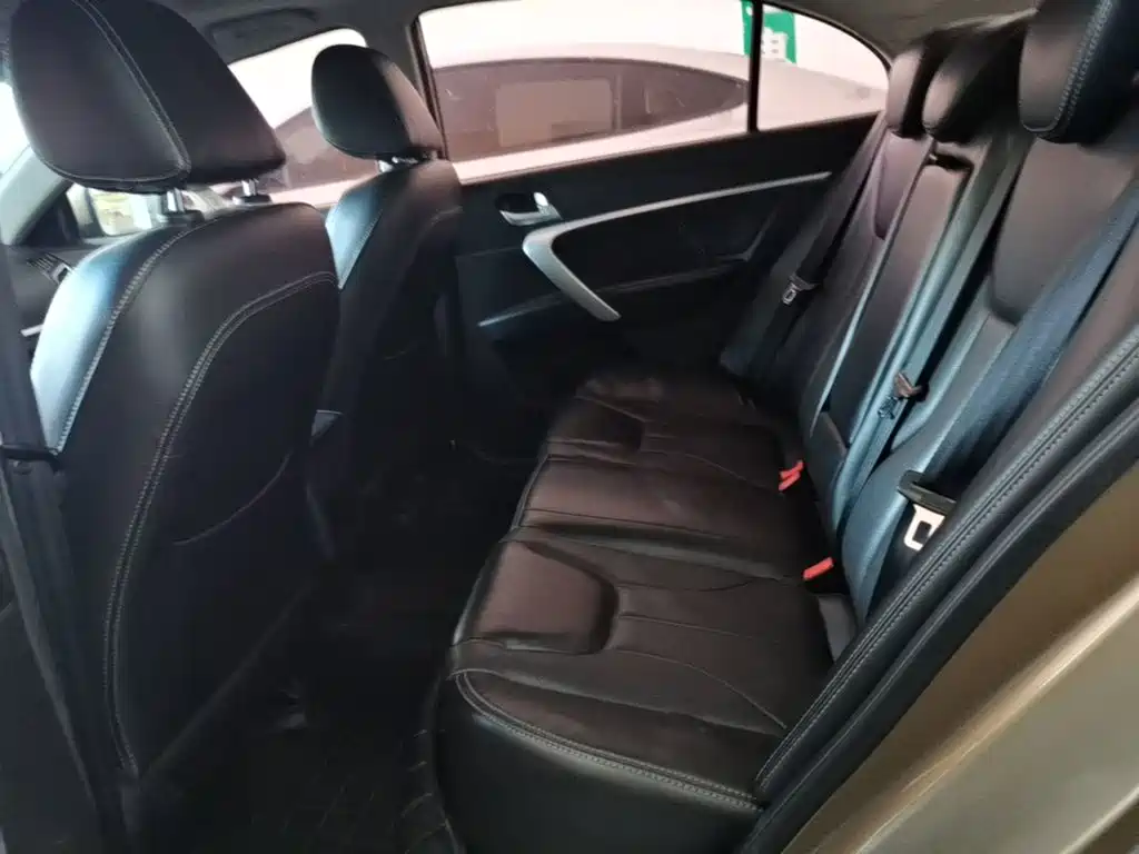 Geely Emgrand — миниатюра 17