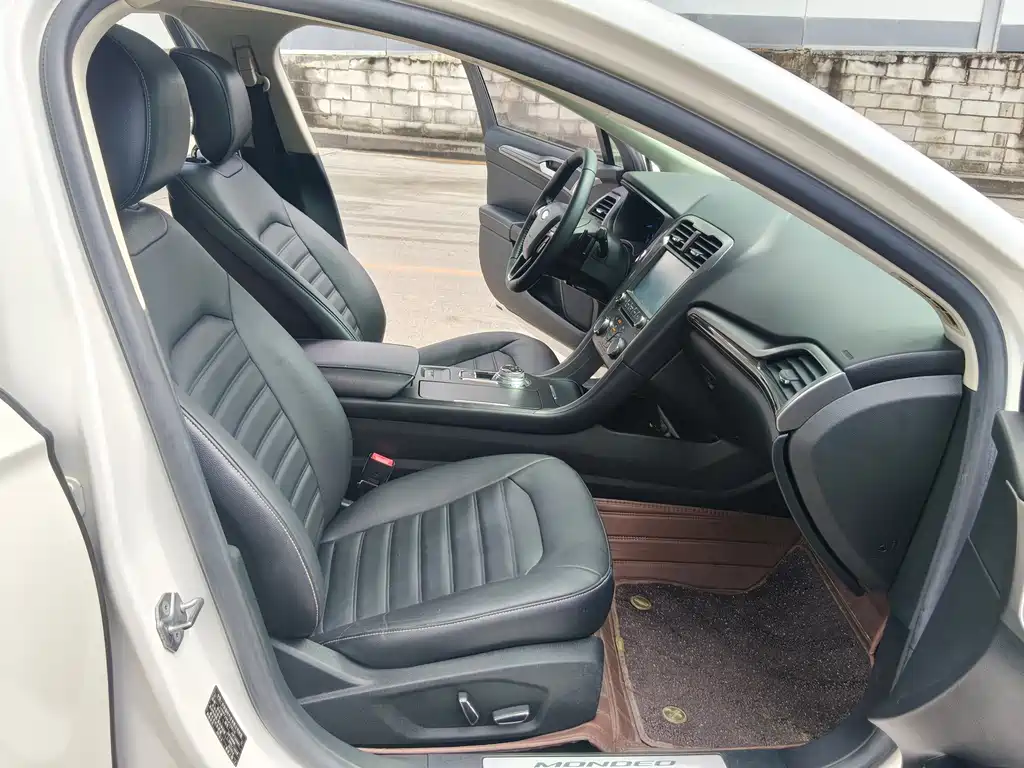 Ford Mondeo — миниатюра 11