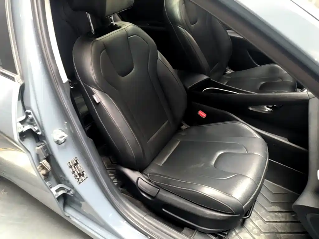 Hyundai Elantra — миниатюра 25