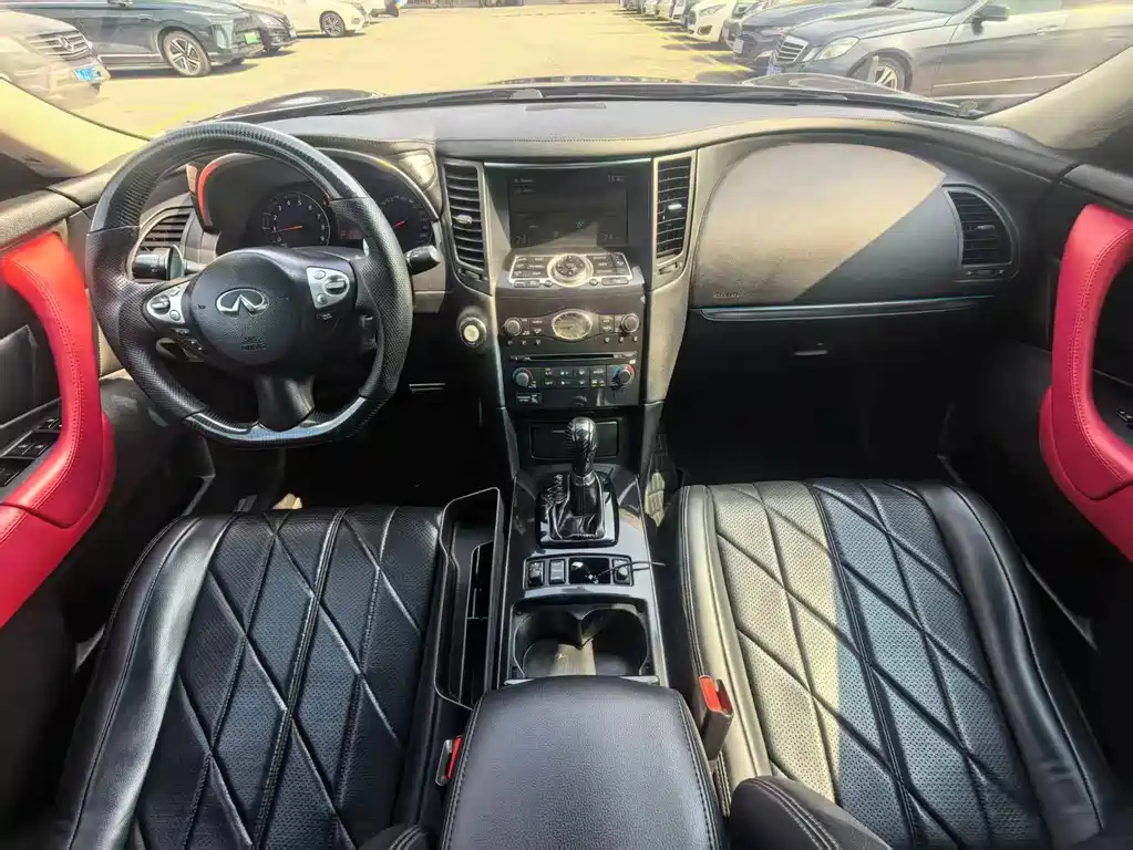 Infiniti FX — миниатюра 10