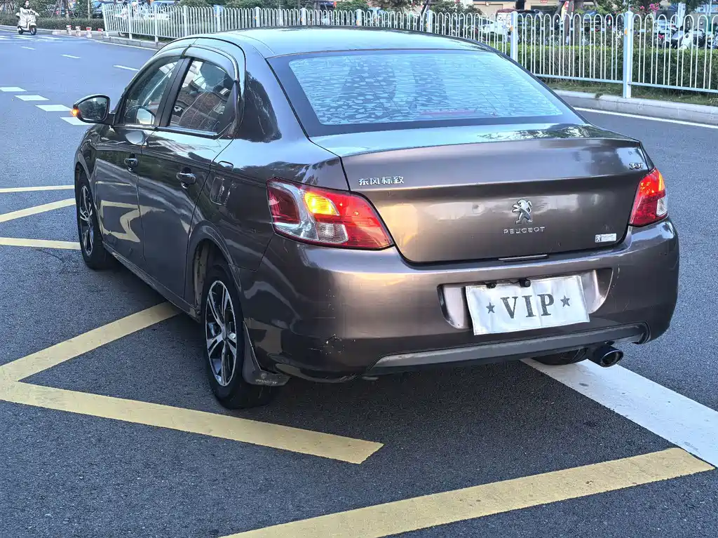 Peugeot 301 — миниатюра 4