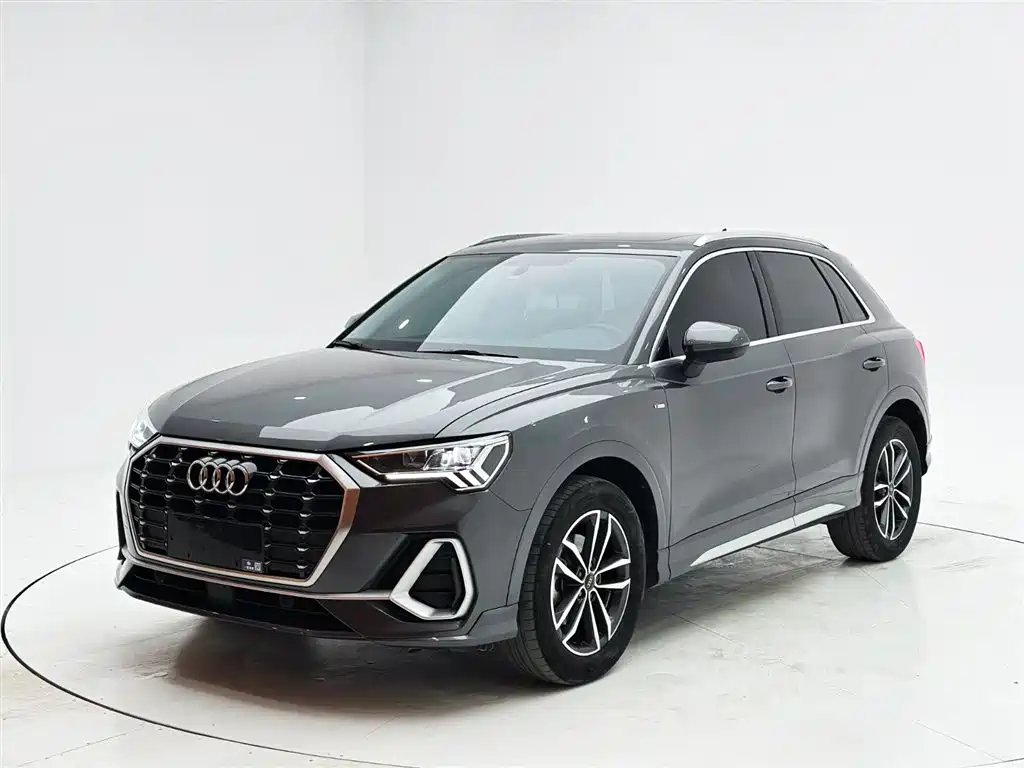 Купить Audi Q3