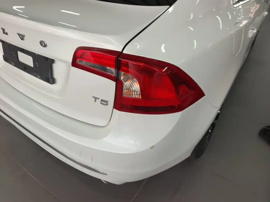 Volvo S60 — миниатюра 8