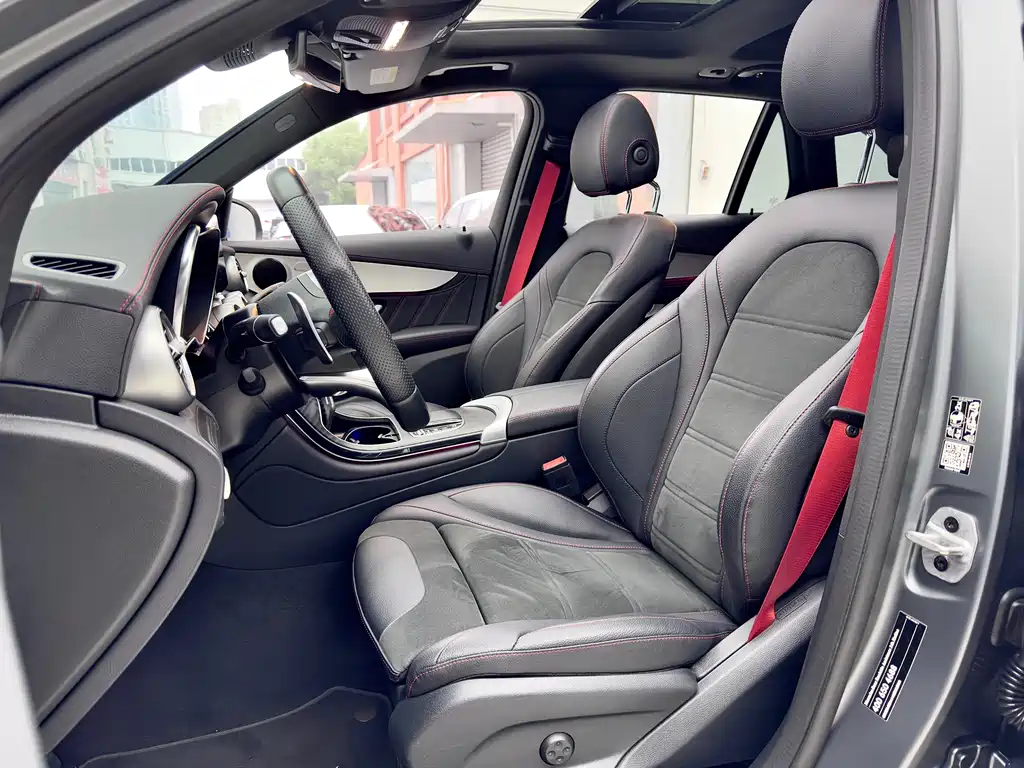 MERCEDES-BENZ GLC AMG