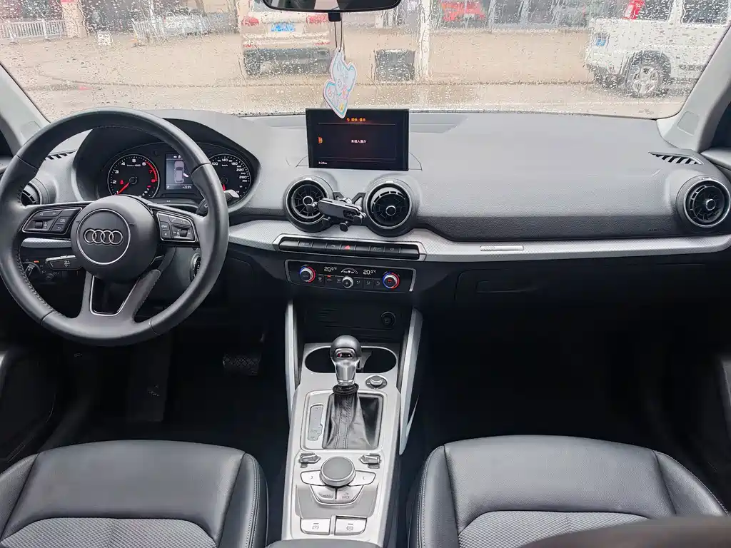Audi Q2L — миниатюра 5