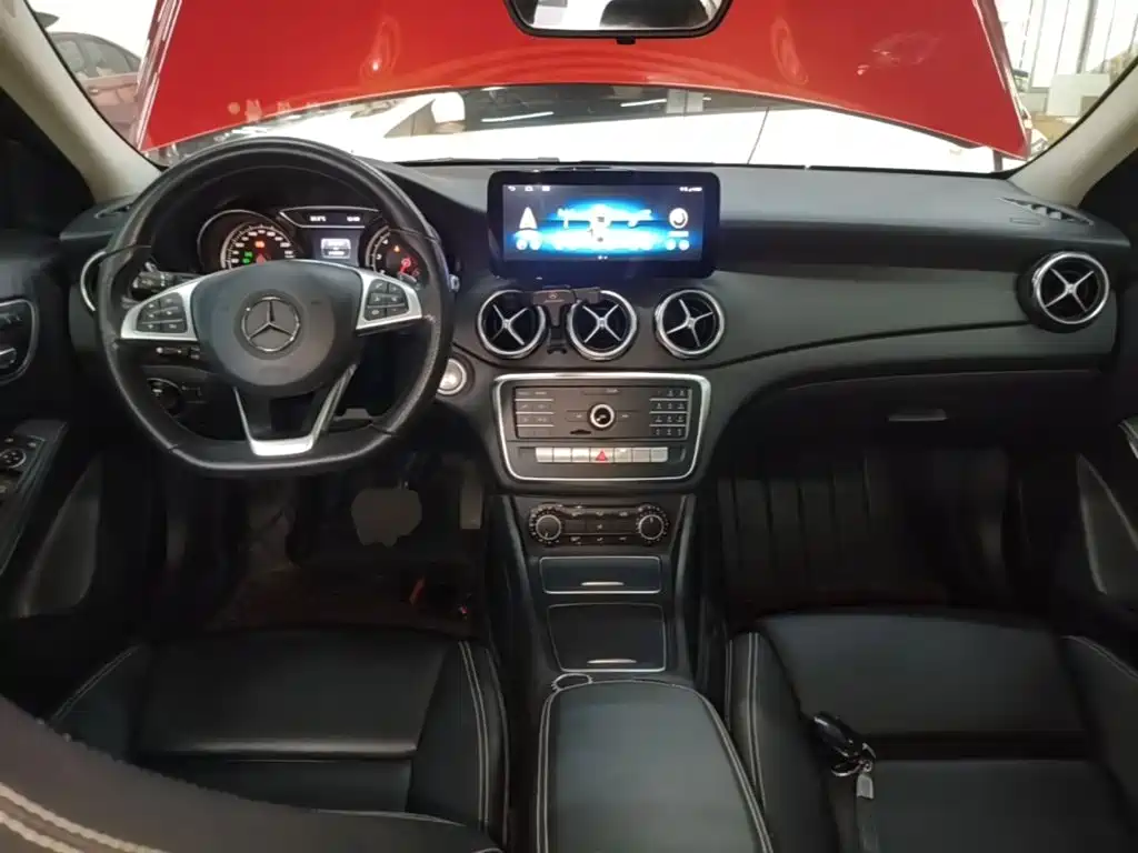 Mercedes-Benz GLA — миниатюра 10