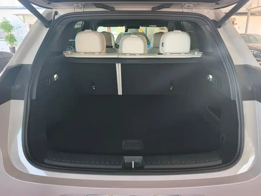 Li Auto Li L6 — миниатюра 4